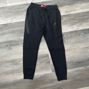 Nike tech fleece pants